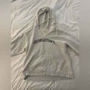 Cropped Georgetown light grey hoodie; Size Medium